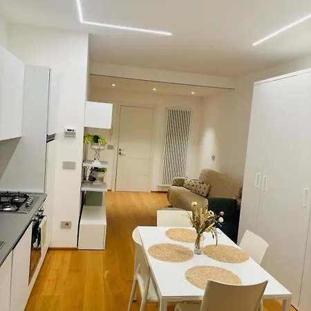 Appartement La Mombellina Oltre Holidays