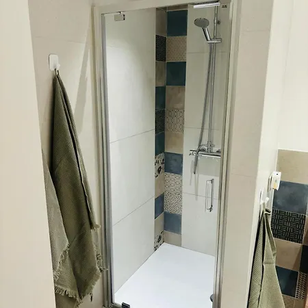 La Mombellina Oltre Holidays شقة *